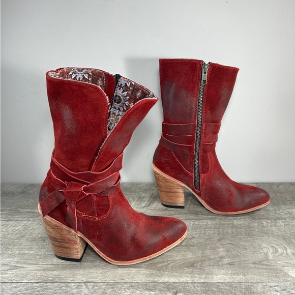 Freebird by Steven Riot Distressed Red Leather Women’s Boots Booties Size 6 - Picture 1 of 10